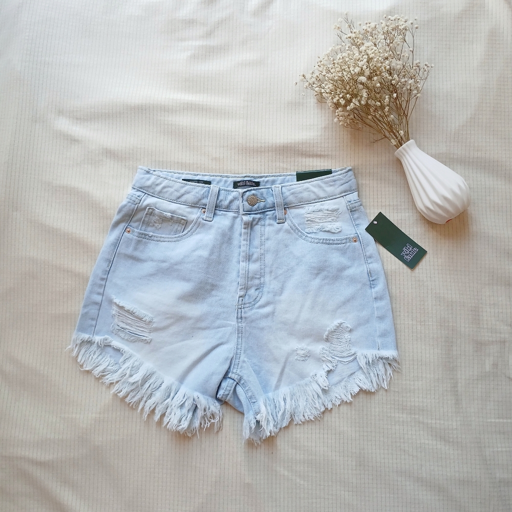 Wild Fable Women’s Light Blue Wash Cut Off Highest Rise Denim Shorts Size 2